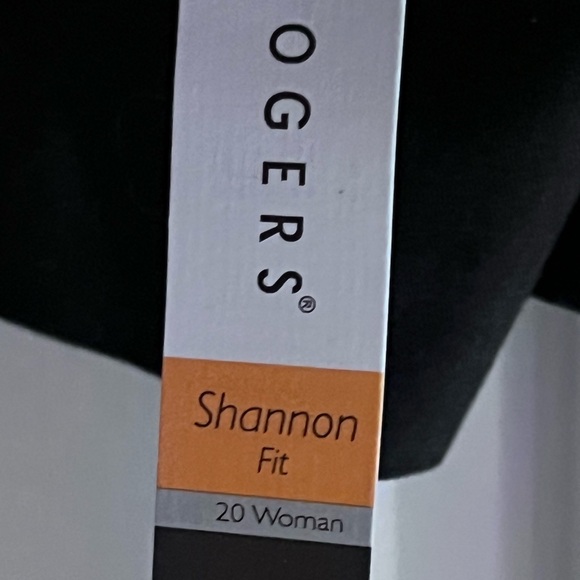 👖NEW KIM ROGERS SHANNON Fit Black Casual Pants Women Stretch Zip Closure 20W NWT - Picture 4 of 9